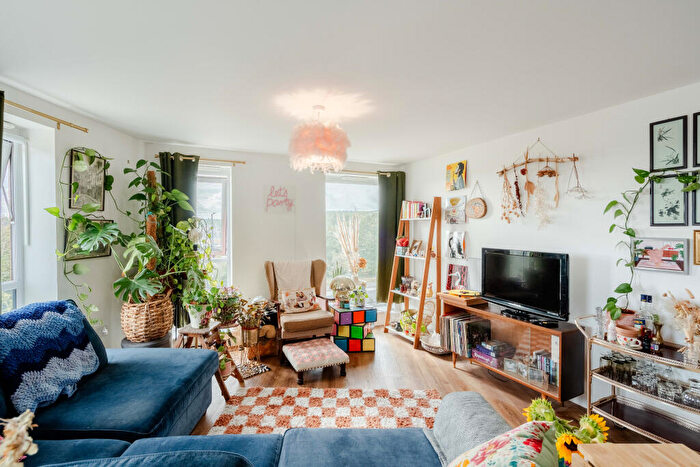 2 Bedroom Flat For Sale In Abrahams Close, Knowle, Bristol, BS4