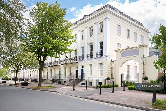 3 Bedroom Flat To Rent In Imperial Square, Cheltenham, GL50