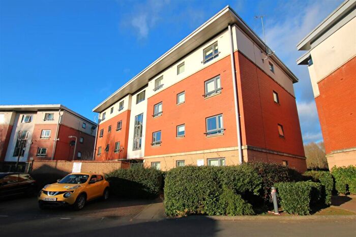 2 Bedroom Apartment For Sale In West Cotton Close, Northampton, NN4