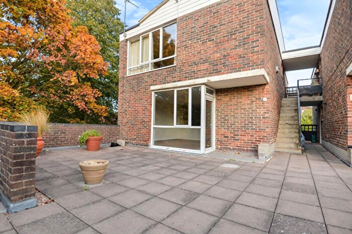 2 Bedroom Apartment To Rent In St Peter`s Road, Wolvercote, Oxford, OX2