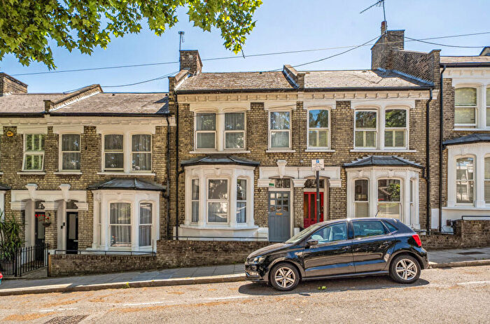 3 Bedroom Terraced House For Sale In Poynings Road, Tufnell Park, N19
