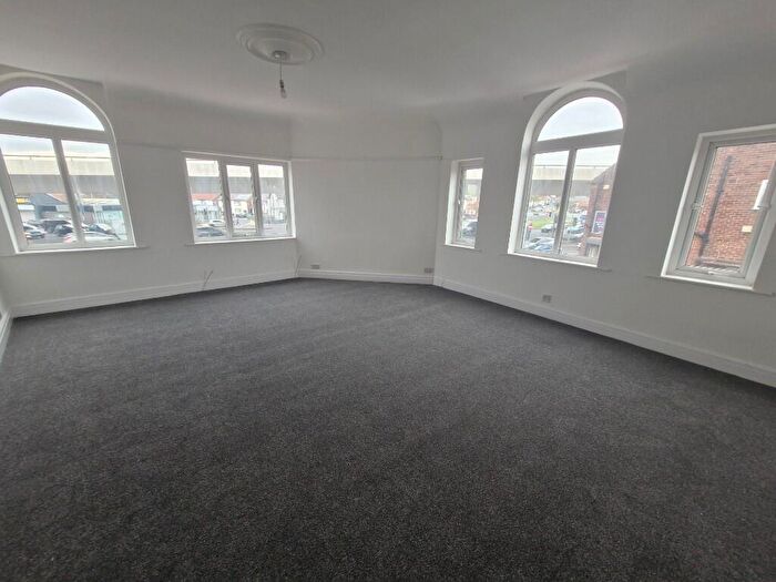 2 Bedroom Flat To Rent In Rockville Road, Liverpool, Merseyside, L14