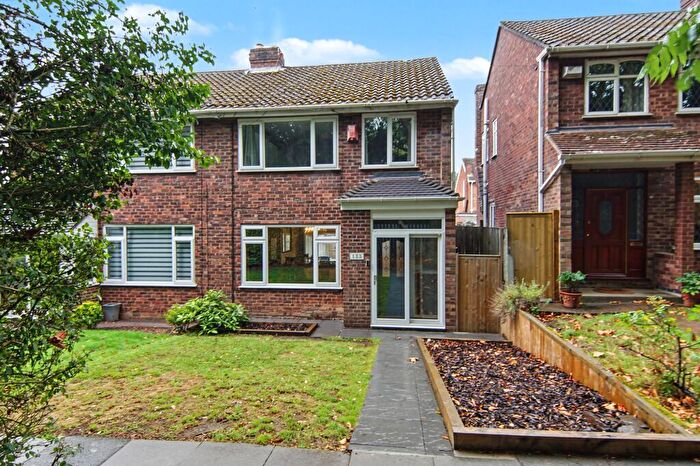 3 Bedroom Semi-Detached House For Sale In Sutherland Avenue, Coventry, CV5