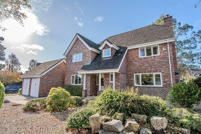 4 Bedroom Detached House For Sale In Hobbs Park, St. Leonards, BH24