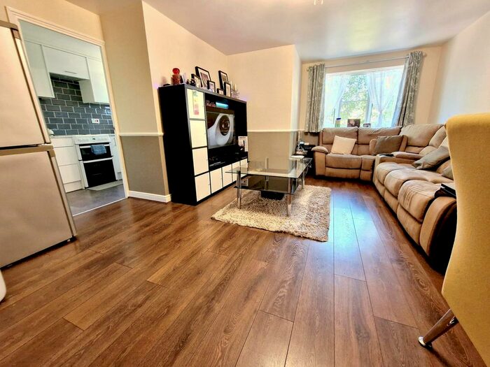 2 Bedroom Flat To Rent In Cherry Blossom Close, London, N13