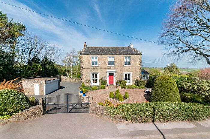 4 Bedroom Detached House For Sale In Huddersfield Road, Shelley, HD8