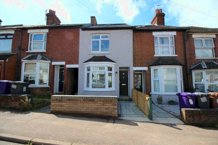 3 Bedroom Semi-Detached House To Rent In Kings Road, Hitchin, SG5