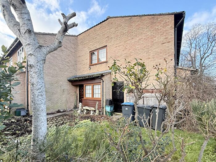 1 Bedroom Terraced House For Sale In Fernleigh Close, Croydon, CR0