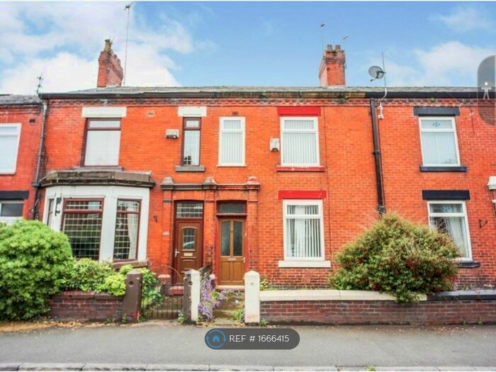 2 Bedroom Terraced House To Rent In Manchester Old Road, Middleton, Manchester, M24
