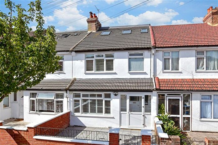 5 Bedroom Semi Detached House For Sale In Harcourt Road, Thornton Heath, Surrey, CR7