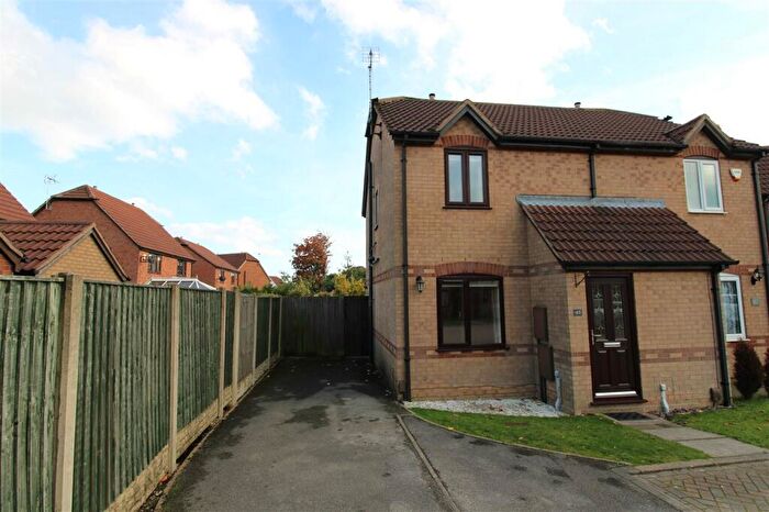 2 Bedroom Semi-Detached House To Rent In Kingswood Drive, Kirkby In Ashfield, NG17
