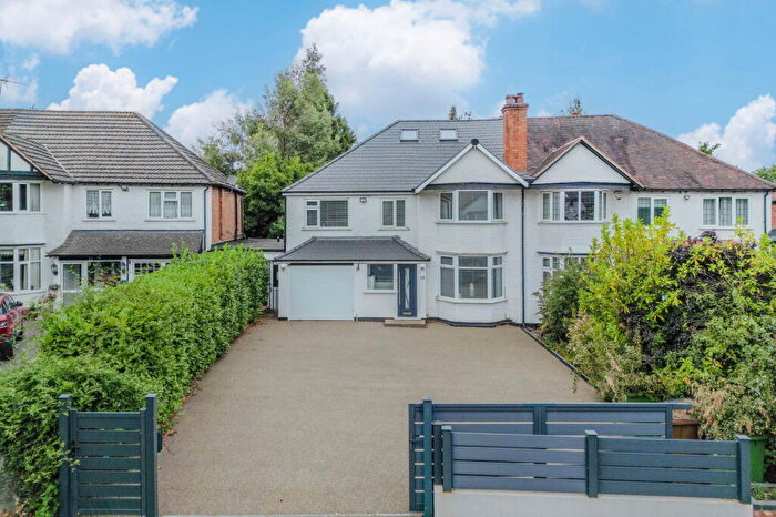 5 Bedroom Semi-Detached House For Sale In Broad Oaks Road, Solihull, B91