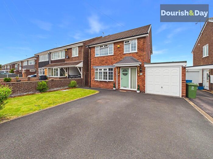 3 Bedroom Detached House For Sale In Cherrybrook Drive, Penkridge, ST19