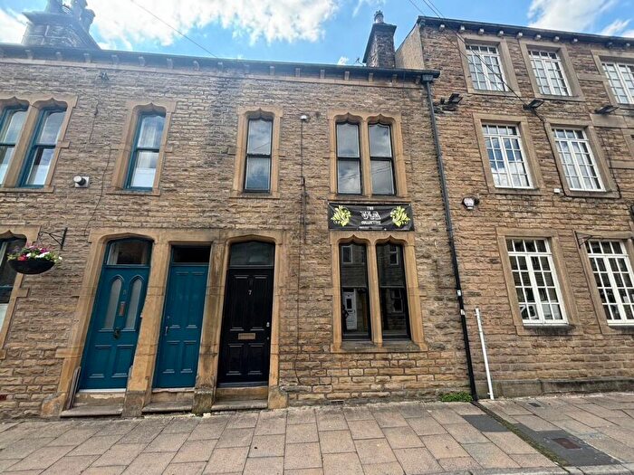 2 Bedroom Terraced House For Sale In Albert Street, Hebden Bridge, HX7