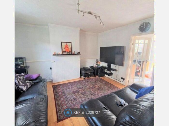 3 Bedroom Terraced House To Rent In West Road, Chadwell Heath, Romford, RM6