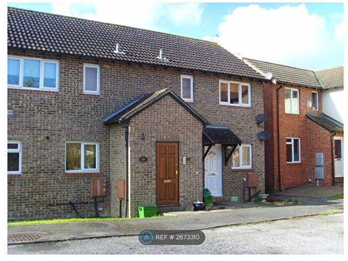 1 Bedroom Flat To Rent In Willow Tree Glade, Calcot, Reading, RG31