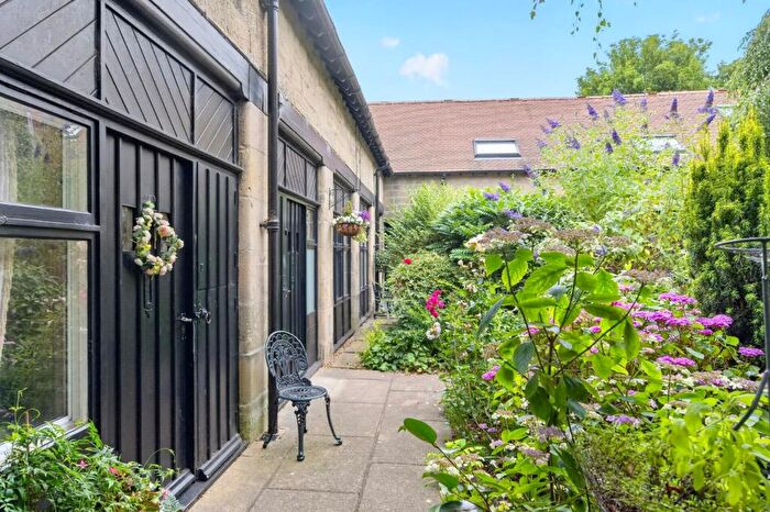 2 Bedroom House For Sale In Woodfield Drive, Harrogate, HG1