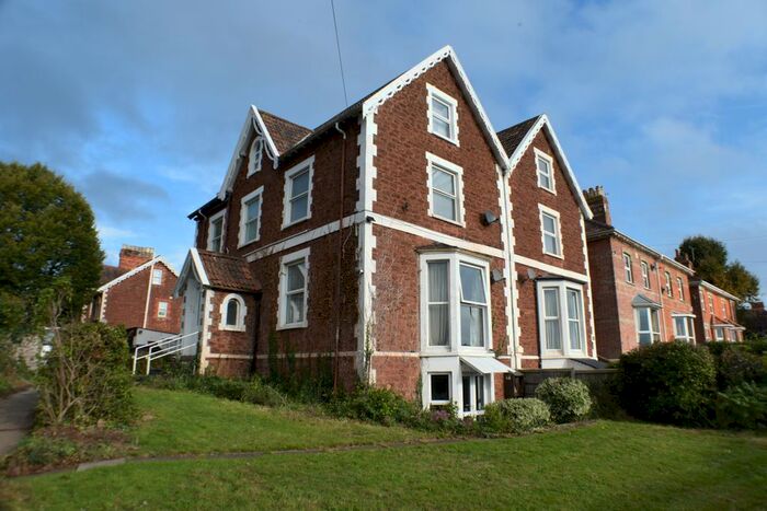 2 Bedroom Flat To Rent In Durleigh Road, Bridgwater, TA6