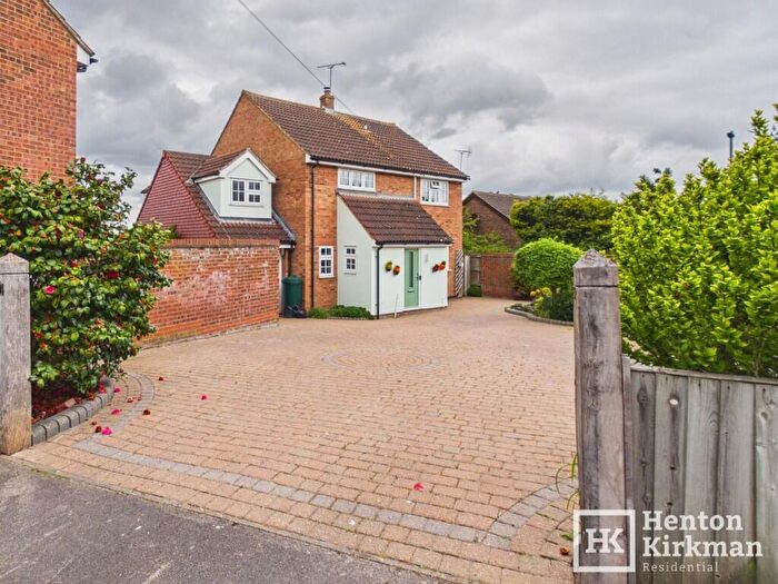 4 Bedroom Detached House For Sale In Connaught Way, Billericay, Essex, CM12