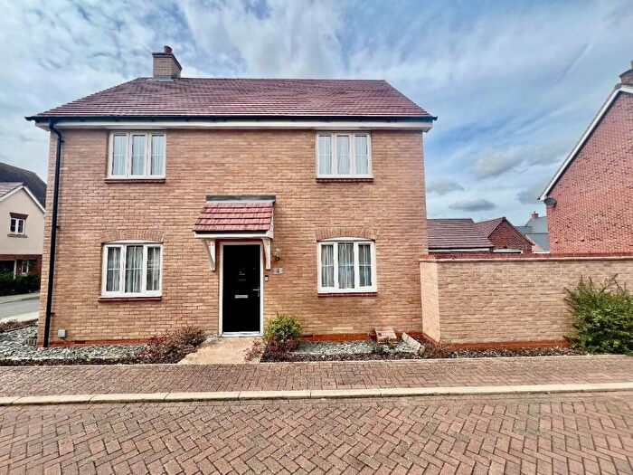 3 Bedroom Detached House For Sale In Mercia Road, Desborough, Kettering, NN14