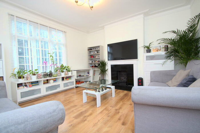 2 Bedroom Flat To Rent In Southbridge Road, Croydon, CR0