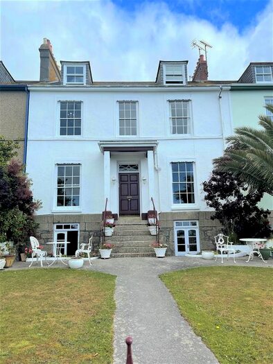 1 Bedroom Flat To Rent In Regent Terrace, Penzance, TR18