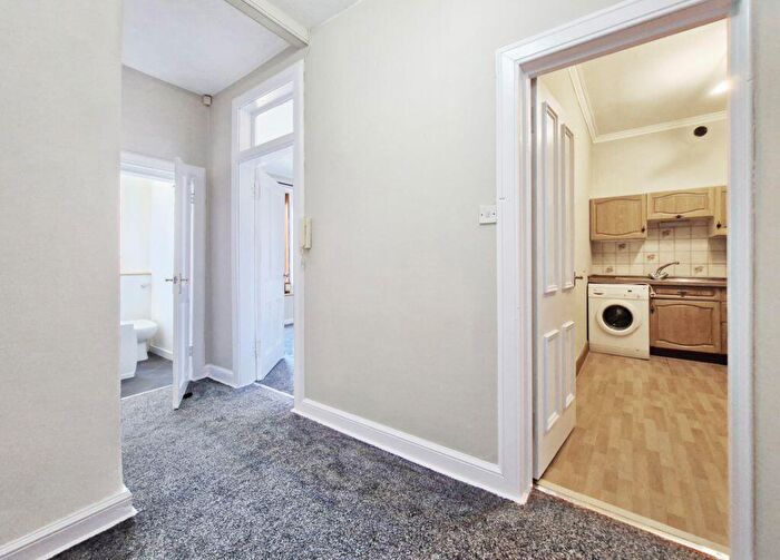 1 Bedroom Flat For Sale In / Milton Street, Abbeyhill, Edinburgh, EH8