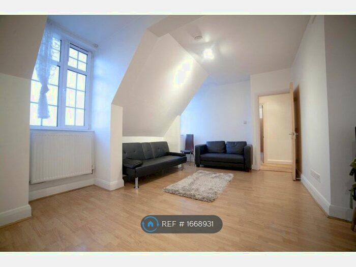 2 Bedroom Flat To Rent In Swan House, London, E15
