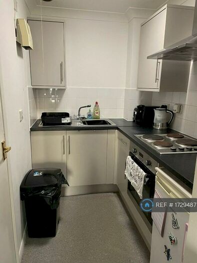 1 Bedroom Flat To Rent In The Cloisters, Lenham, Maidstone, ME17