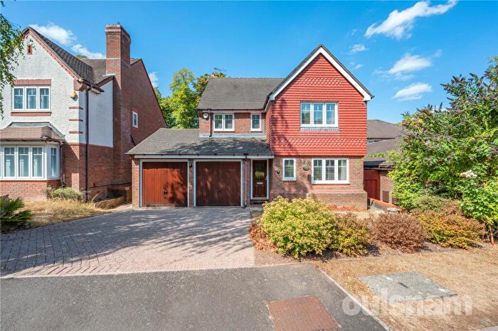 4 Bedroom Detached House For Sale In Sundbury Rise, Bournville Village Trust, Northfield, Birmingham, B31
