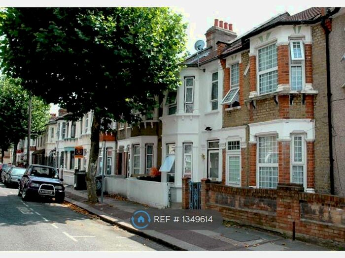 1 Bedroom Flat To Rent In Waghorn Road, London, E13
