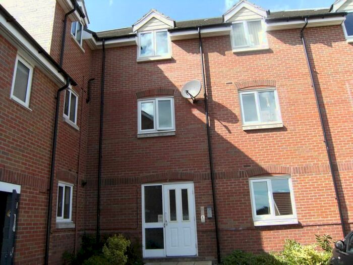 2 Bedroom Flat To Rent In Dunnock Court, Queens Hill, Costessey, NR8
