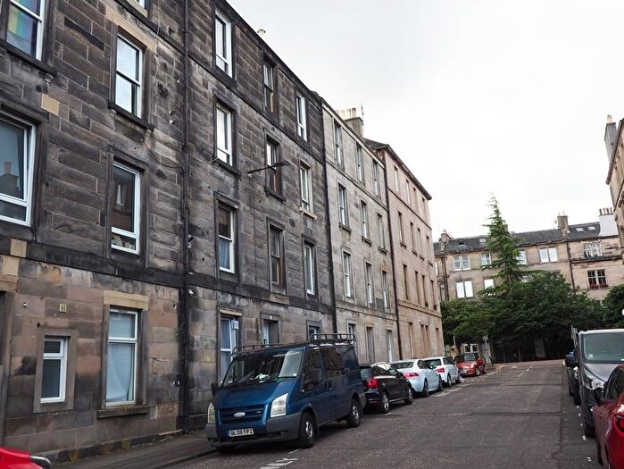 1 Bedroom Flat To Rent In West Montgomery Place, Edinburgh, EH7