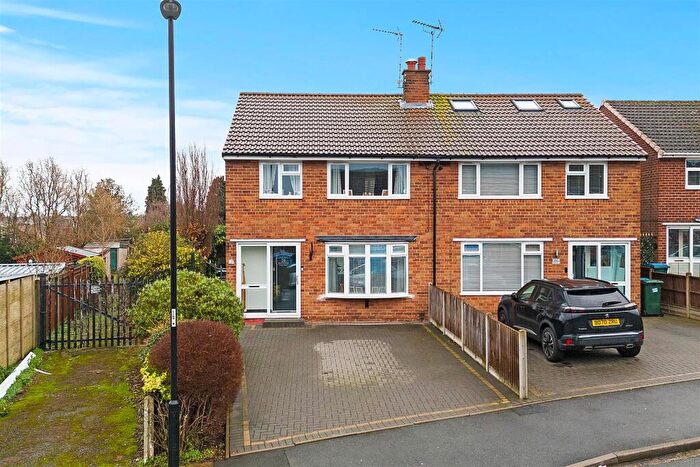 3 Bedroom Semi-Detached House For Sale In Bideford Road, Wyken, Coventry * Massively Extended *, CV2