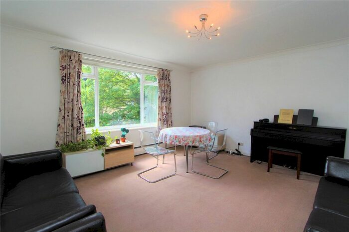 2 Bedroom Flat To Rent In Glebe Court, Grange Road, Ealing, London, W5