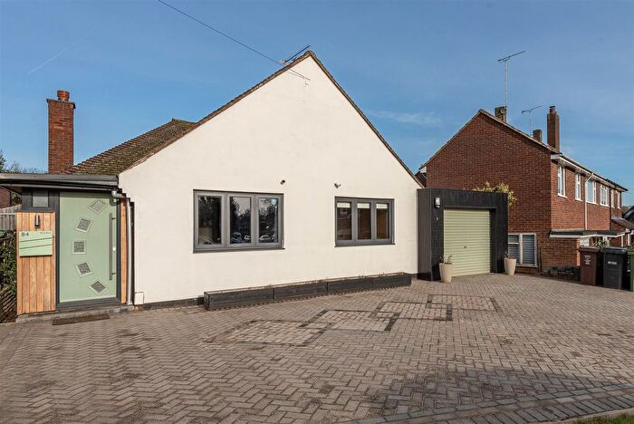 4 Bedroom Detached Bungalow For Sale In Park Rise, Harpenden, AL5