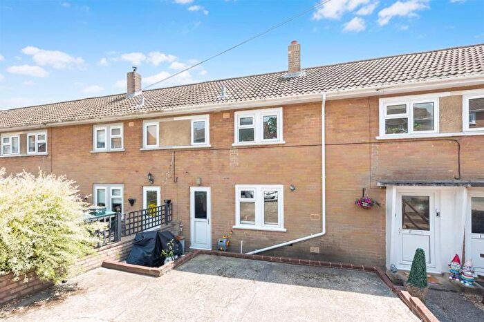 3 Bedroom Terraced House For Sale In Queens Road, Tisbury, SP3
