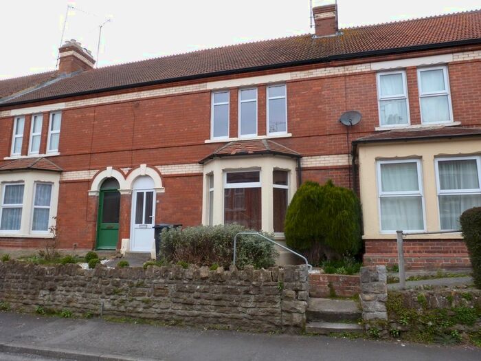 2 Bedroom Terraced House To Rent In Crofton Avenue, Yeovil, BA21