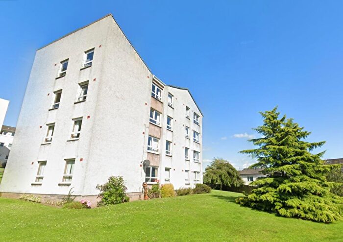 3 Bedroom Flat To Rent In , North Gyle Grove, Edinburgh, EH12