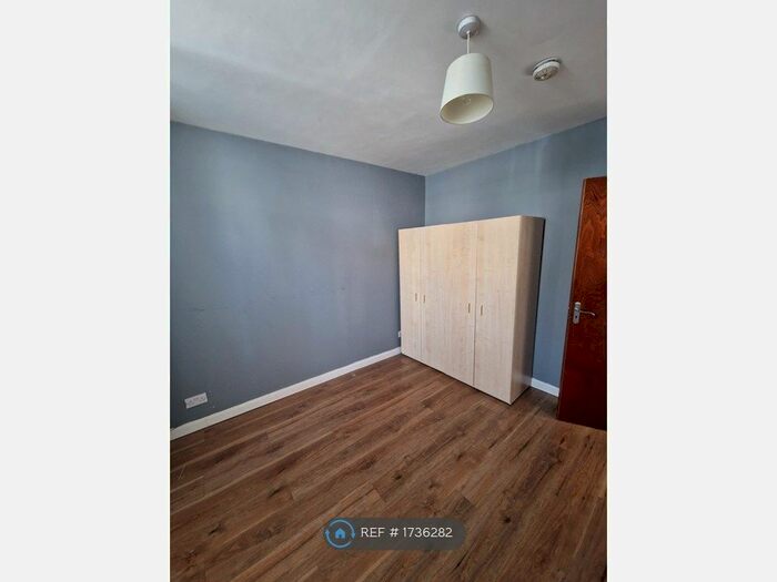 2 Bedroom Flat To Rent In Caulfield Road, London, E6