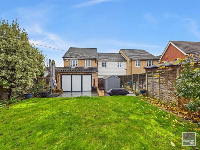 3 Bedroom Detached House For Sale In Dolphin Road, New Costessey, NR5