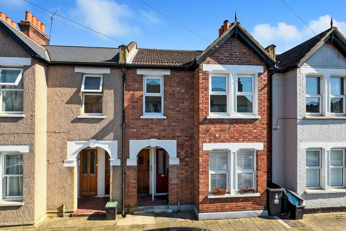 2 Bedroom Maisonette To Rent In Shortlands Gardens, Bromley, BR2