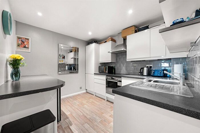 1 Bedroom Apartment For Sale In Aragon Court, Bracknell, Berkshire, RG12