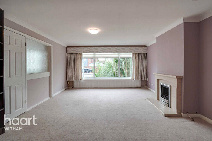 4 Bedroom Detached House For Sale In Tithe Close, Witham, CM8
