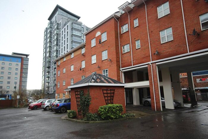1 Bedroom Apartment To Rent In Mill Street, Slough, SL2