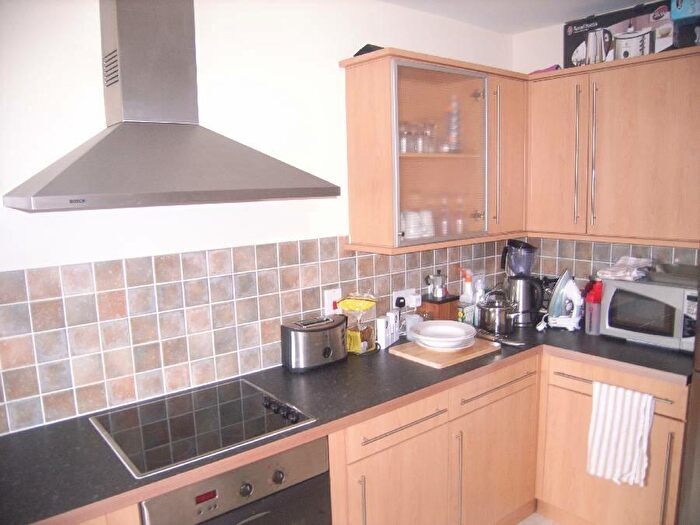 2 Bedroom Flat To Rent In Old School Place, CR0