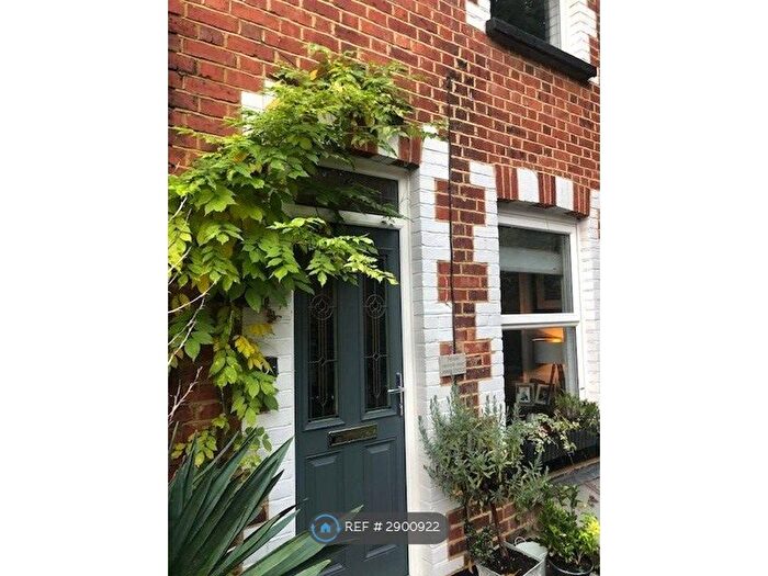 4 Bedroom Terraced House To Rent In Chestnut Road, Guildford, GU1