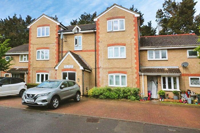 1 Bedroom Flat To Rent In Maplin Park, Langley - Available Now, SL3