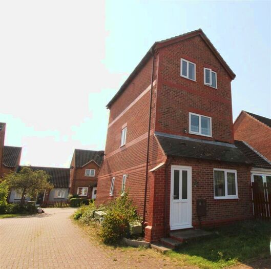 2 Bedroom Duplex To Rent In Twitchen Lane, Furzton, Milton Keynes, MK4