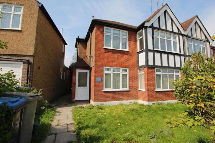 2 Bedroom Flat To Rent In Windermere Avenue, South Kenton, HA9